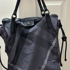 Burberry tote